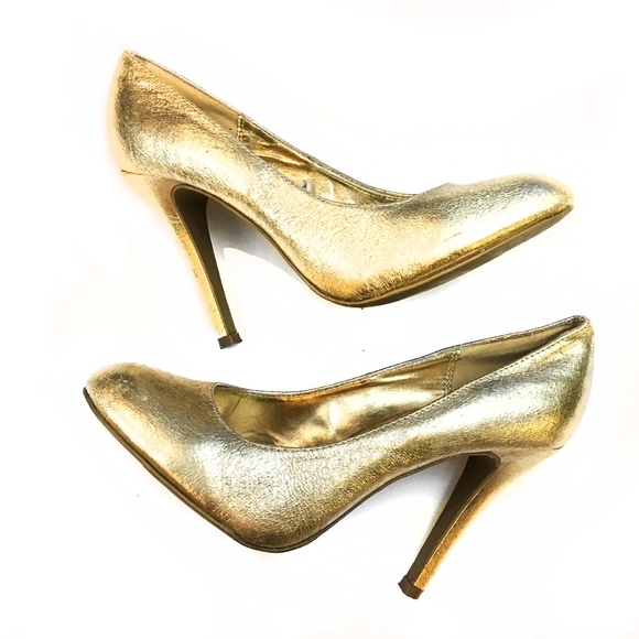 Steve Madden Shoes - Steve Madden Metallic faux-Leather Pumps Size 8.5